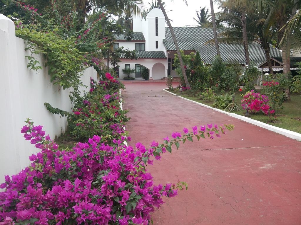Residence Hoteliere Oceane Libreville Exterior photo